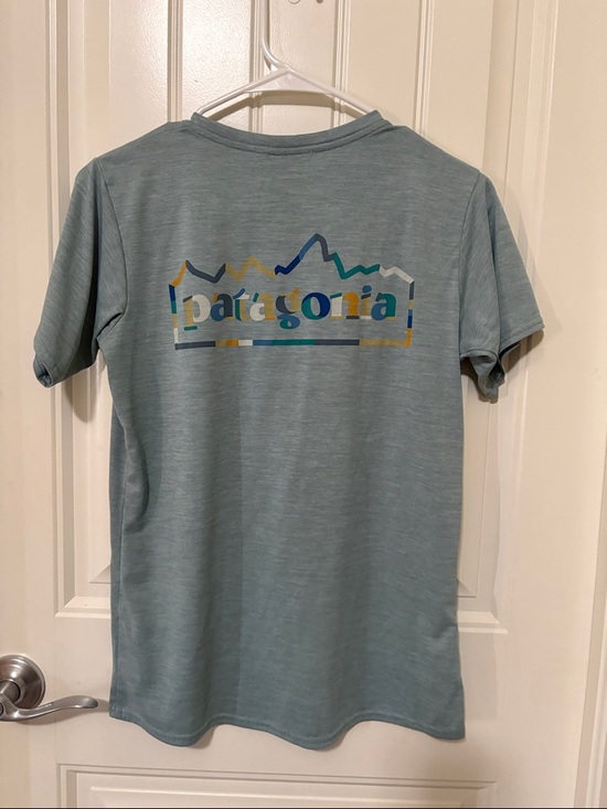 Patagonia Light Seafoam Green Short Sleeve Tee with Small Wave Logo - Picture 6 of 8